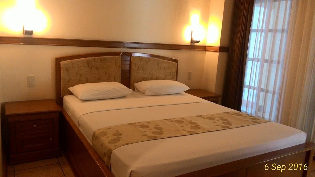 Peti Mas Hotel Джокьякарта Экстерьер фото