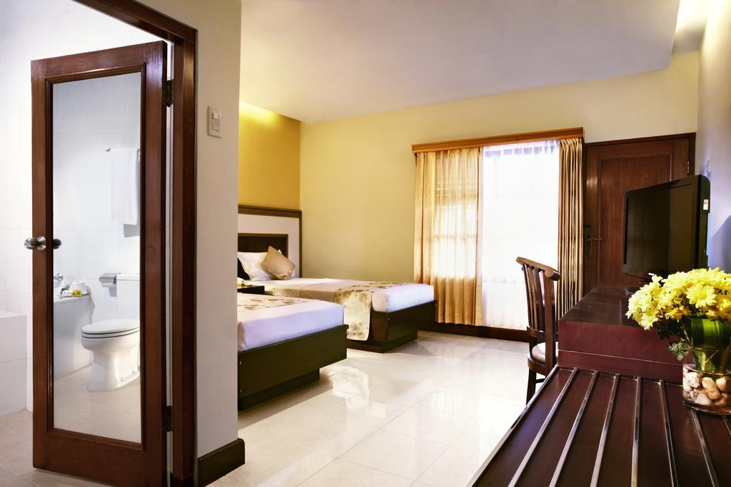 Peti Mas Hotel Джокьякарта Экстерьер фото